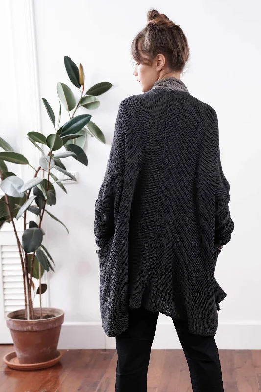 Big Chunky Oversize Soy Sweater with pockets - Black Tough Women's Military - inspired