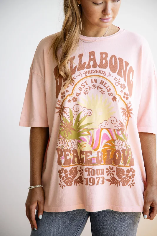Billabong Peace and Love Oversized Graphic T-Shirt for Women in Peachy | 24B353429-MEH0 Business Billabong Peace and Love Oversized Graphic T-Shirt for Women in Peachy | 24B353429-MEH0 Business