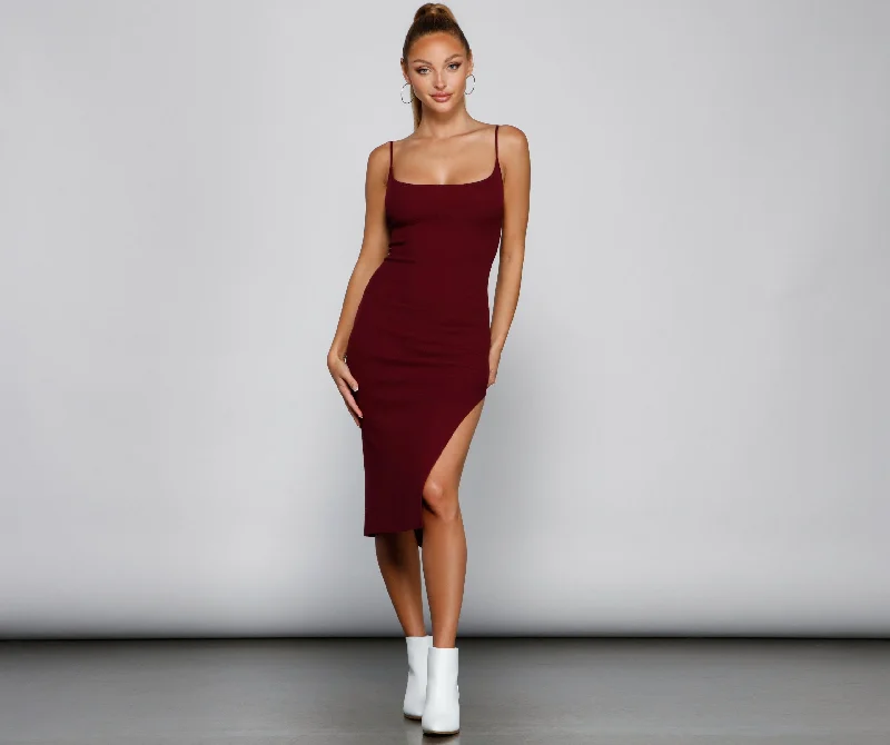 Chic And Seamless Charming Midi Sweater Dress