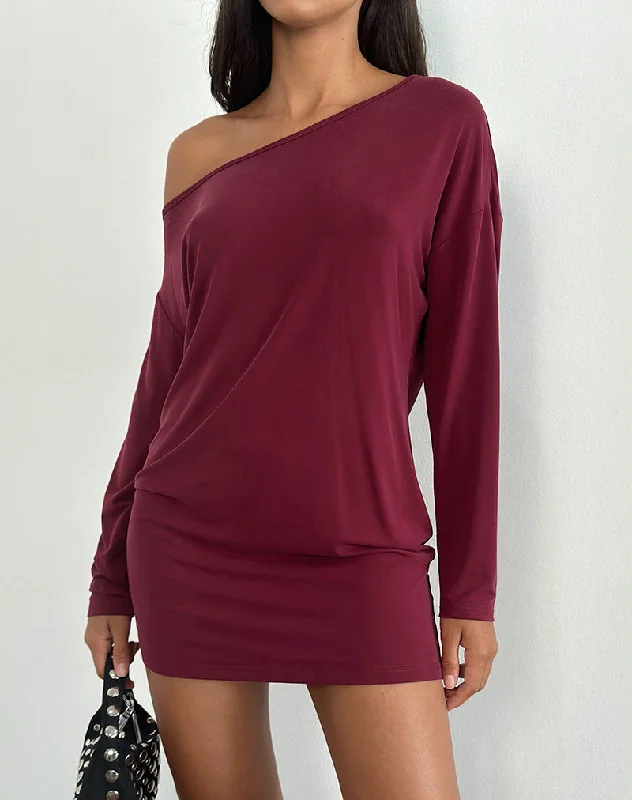 Shelisa Slouchy Mini Dress in Deep Red Artistic Women's Avant - 