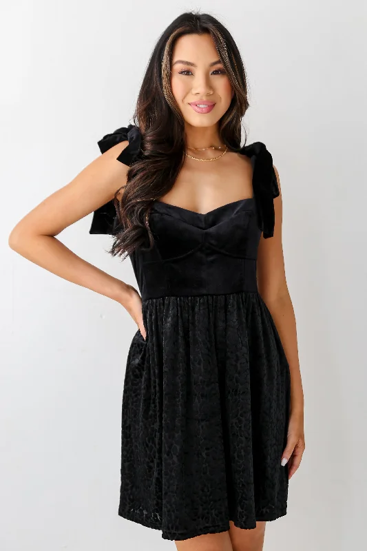 FINAL SALE - Meant To Stun Black Velvet Leopard Mini Dress Dapper Women's Bow - adorned