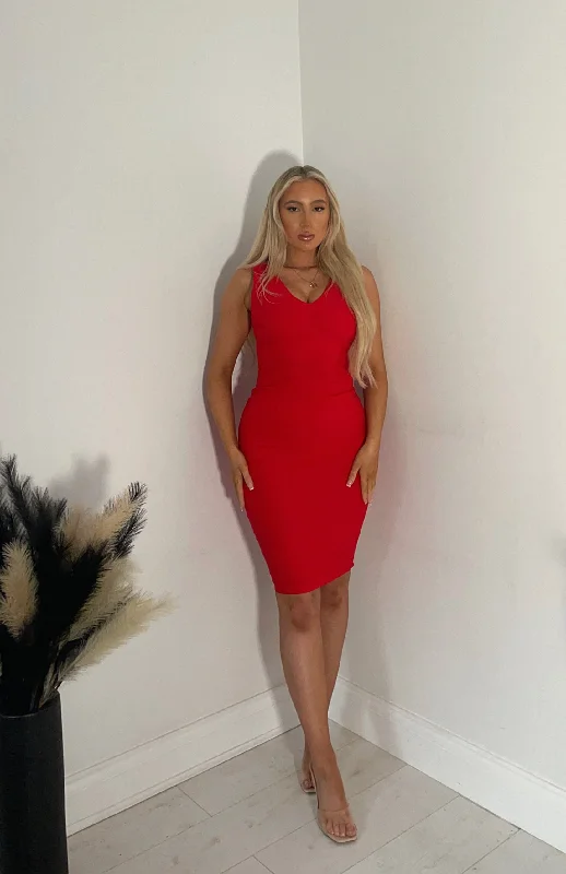 Vesper Sinita Midi Dress in Crimson