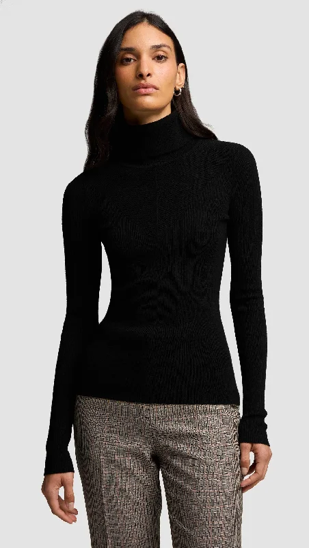 Knit Turtleneck in Stretch Wool | Black Trendy Women's Oversized