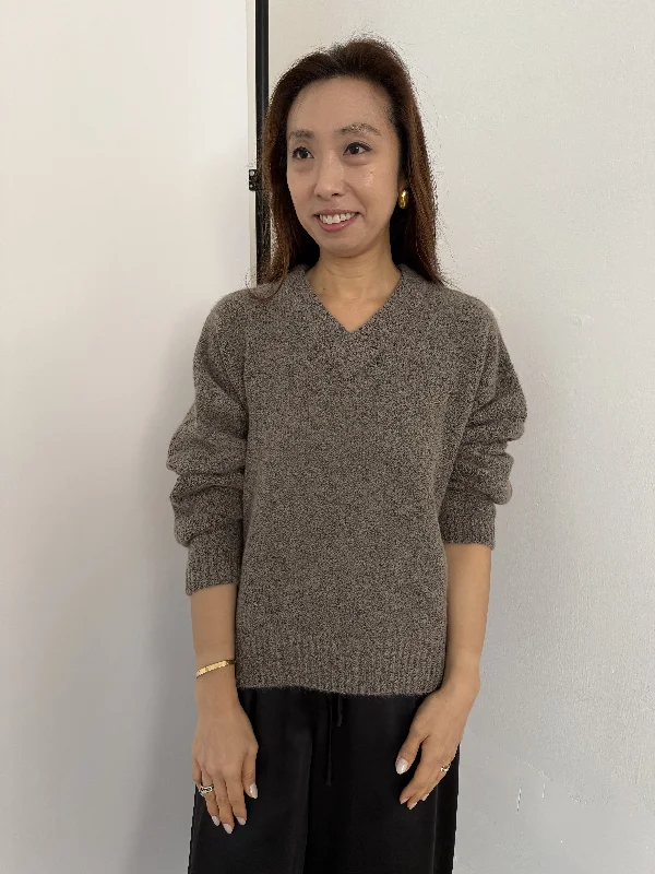 Priya Relaxed V-Neck Knit Pullover Sweater (Grey) Preppy Women's College