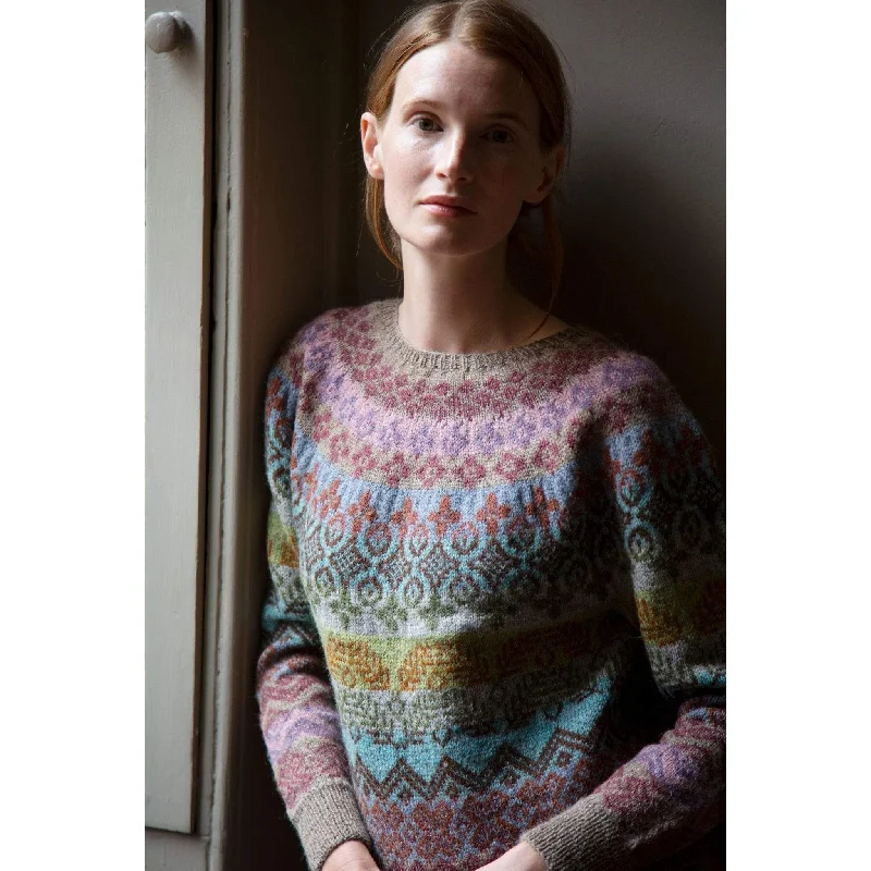 Aisling Yarn Set in Marie Wallin's British Breeds from CHERISH Hip Women's Retro