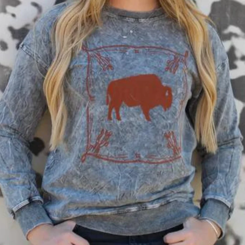 Online Exclusive | Blazing Buffalo Long Sleeve Sweater in Grey Practical Women's Multi - 