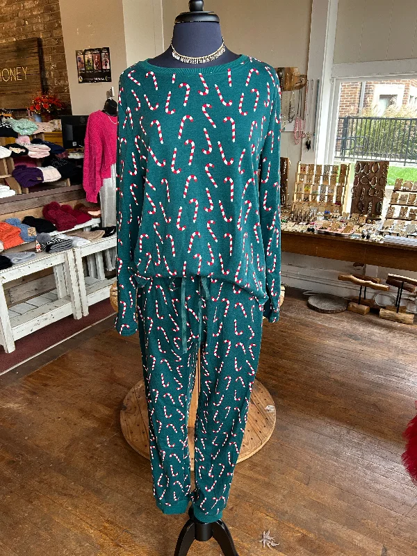 Pajama Set with Cozy Socks European