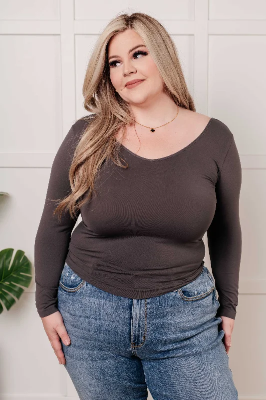 Bring in the Basics Seamless Reversible V-Neck Charcoal Cozy Women's Winter