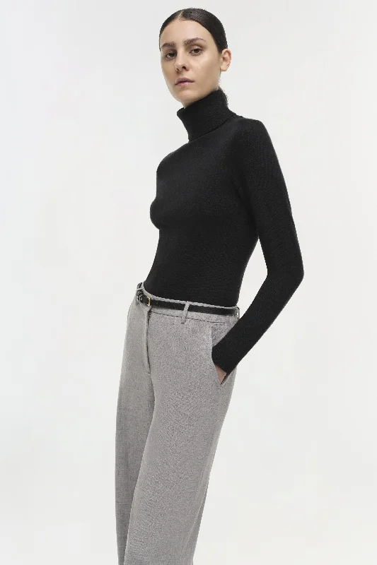 Nuha Turtleneck Modern Women's 