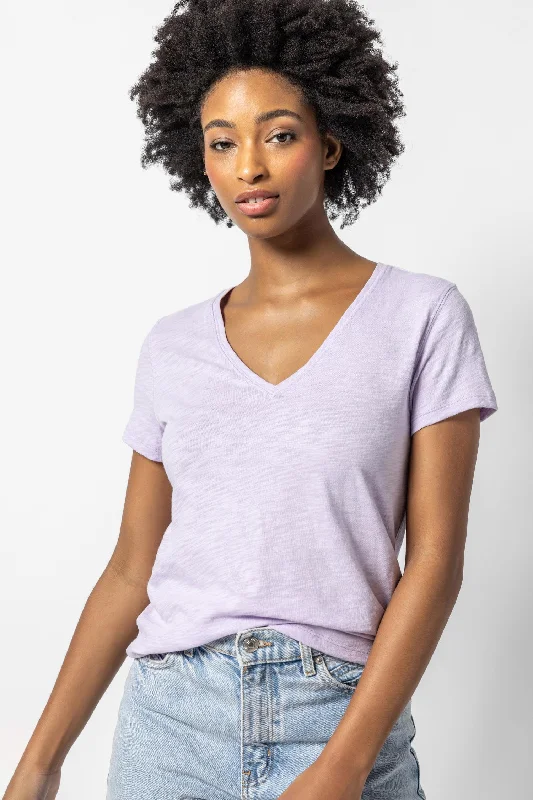 V-Neck Short Sleeve Back Seam Tee in Lily Confident Women's Power